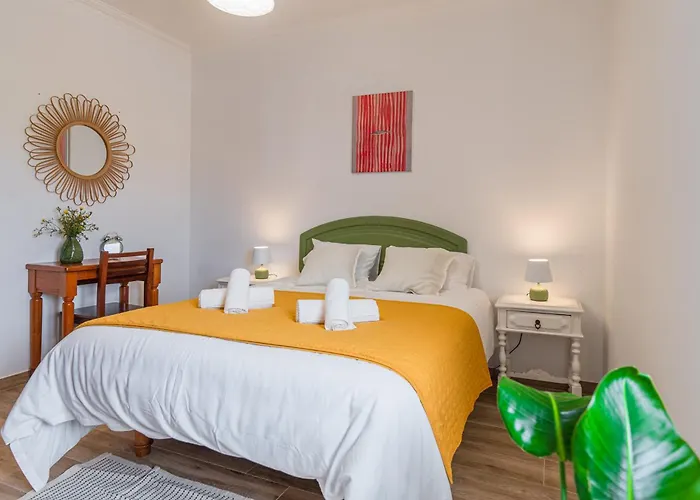 Donothing House - - בליאל