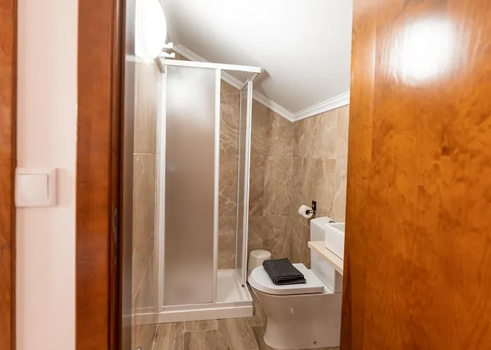 Donothing House - - * בליאל